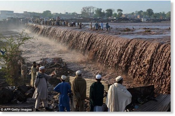 Pakistan32D3742600000578_3524156_image